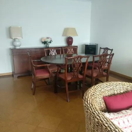 Lila Ocean View * Ponta Delgada (Sao Miguel)